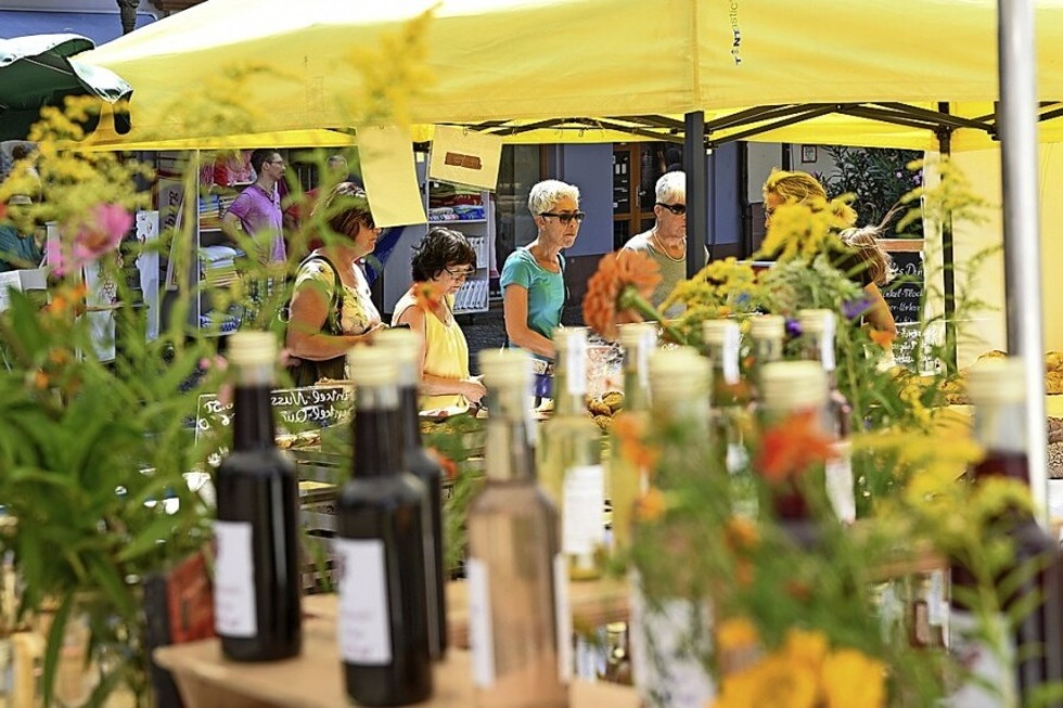 Nach zwei Jahren Pause kann der Regionalmarkt Kaiserstuhl in Freiburg wieder stattfinden - Badische Zeitung TICKET