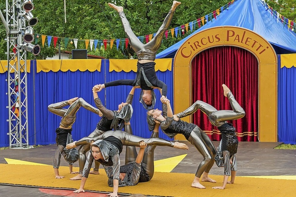 Auch dieses Jahr gastiert der Circus Paletti an der Kahlenberghalle in Ringsheim - Badische Zeitung TICKET