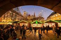 Baumstriezel, Kartoffelpuffer und Glhwein &#8211; endlich wieder Freiburger Weihnachtsmarkt