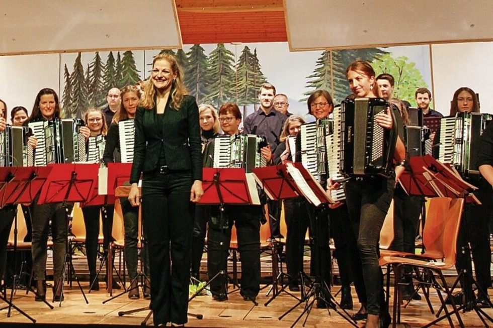 Die Akkordeongruppe Münstertal lädt zu einem abwechslungsreichen Musikabend ein - Badische Zeitung TICKET