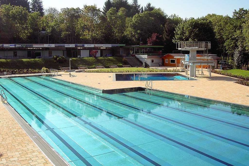 Schwimmbad - Herbolzheim