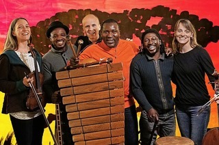 Beim Familienkonzert der Musikschule Offenburg trifft Klassik auf Afrika