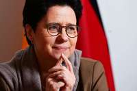 Wie die baden-wrttembergische Ministerin Marion Gentges den Spagat schafft