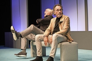 Jochen Busse und Hugo Egon Balder sind mit der Komödie "Komplexe Väter" in der Oberrheinhalle zu Gast