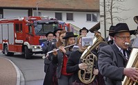 Feierlicher Empfang fr neues Feuerwehrfahrzeug