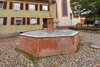 In Ehrenkirchen gibt es zu wenig Wasser fr Brunnen und Bume
