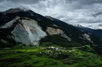 Riesige Felsmassen bedrohen Schweizer Dorf &#8211; Bewohner mssen gehen