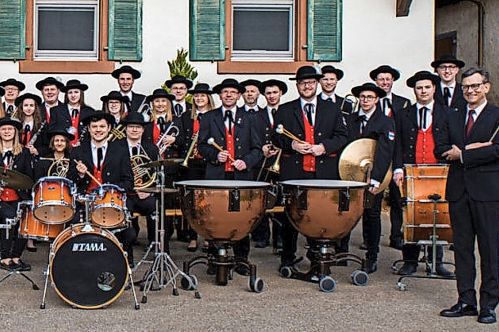 Die Trachtenkapelle Schuttertal erffnet mit "Blech'n'Holz" das Waldfest am Eichberg - Badische Zeitung TICKET