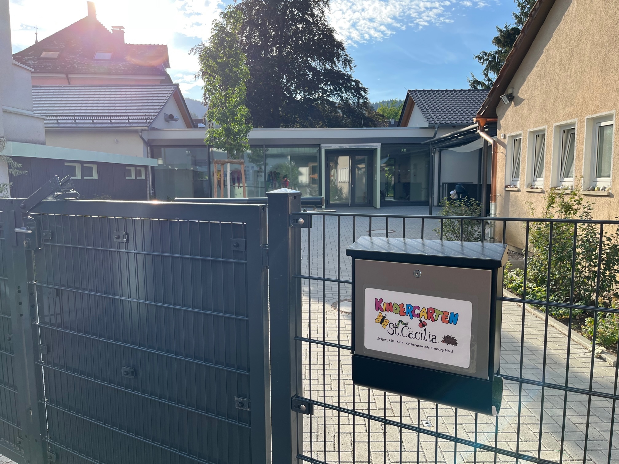  Kindergarten St. Cäcilia - Freiburg - Badische Zeitung TICKET Illustration 