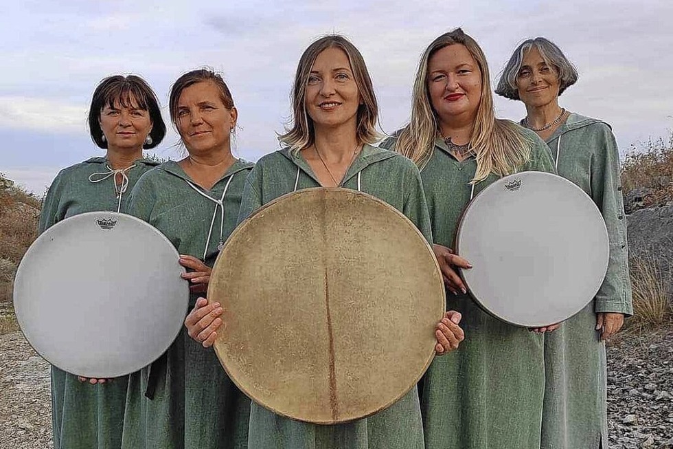 Ukrainische Musiker bringen den Rhythmus ihrer Heimat in den Schwarzwald - Badische Zeitung TICKET
