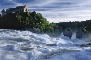 Am Rheinfall lsst es sich gut aushalten bei Hitze