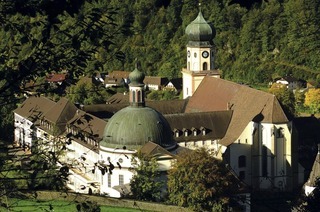 Kunst- und Musikgenuss in der barocken Klosteranlage