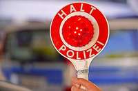 Polizei stoppt rasenden Motorradfahrer auf der Freiburger Westrandstrae
