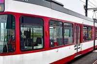 Auto rammt Freiburger Straenbahn &#8211; drei Personen leicht verletzt