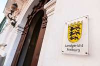 Faustschlge auf Passanten: 22-Jhriger in Freiburg vor Gericht
