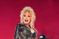 Der eiserne Schmetterling rockt: Dolly Partons neues Album