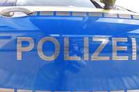 Autofahrer beschdigt in Todtnau VW-Bus und verschwindet