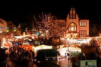 Mit dem Weihnachtsmarkt in Vrstetten startet am Freitag die Adventszeit in der Region