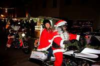 Kenzinger Weihnachtsmnner auf der Harley Davidson