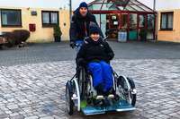 Die Mutter-Kind-Klinik Mnstertal hat eine neues Befrderungsrad fr Rollsthle