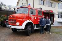 Ein Feuerwehr-Oldtimer in Badenweiler lscht jetzt den Durst