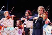Genieen Sie Wien und ein Konzert des Star-Violinisten Andr Rieu!