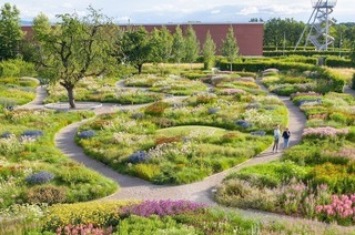 Garten und Architektur (DE)