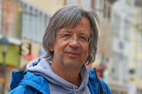 Norbert Naujoks geht freiwillig ins Freiburger Gefngnis und besucht Straftter