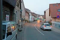 Autofahrer fhrt in Ihringen eine Fugngerin an und begeht Fahrerflucht