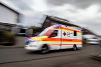 Unfall mit Rettungswagen sorgt fr Sperrung der B3 zwischen Auggen und Schliengen