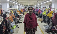 In Weil spricht Marijke Mulder von Femnet bre den Arbeitskampf von Textilarbeiterinnen im grobalen Kontext
