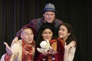 Die Freiburger Theater Compagnie spielt in der Kumedi in Riegel das Stck "Love and Error"