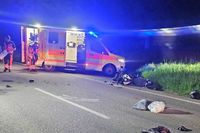 Auto kracht am Schliengener Berg in Motorrad &#8211; Hubschrauber bringt schwer verletzte Person in Klinik