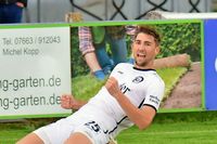 Der Spieltag kompakt: Der Freiburger FC macht seinen Trainer Jan Ernst "superglcklich"
