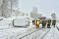 Schneefall fhrt zu mehren Verkehrsunfllen im Hochschwarzwald