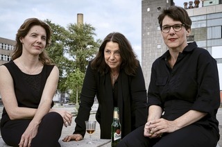 Das Buch "Drei ostdeutsche Frauen betrinken sich und grnden den idealen Staat" wird im Literaturhaus vorgestellt