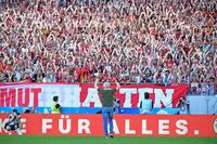 Gnsehaut und Trnen beim SC Freiburg: So emotional war der Abschied von Christian Streich beim letzten Heimspiel