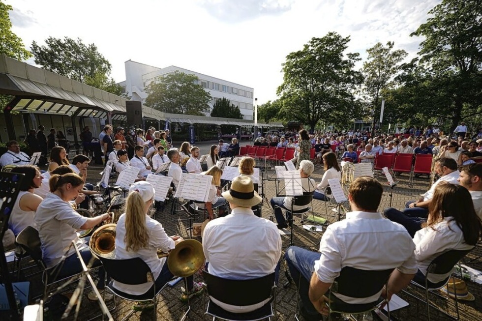 Das Hochschulorchester Offenburg gibt sein Sommerkonzert auf dem Campus - Badische Zeitung TICKET