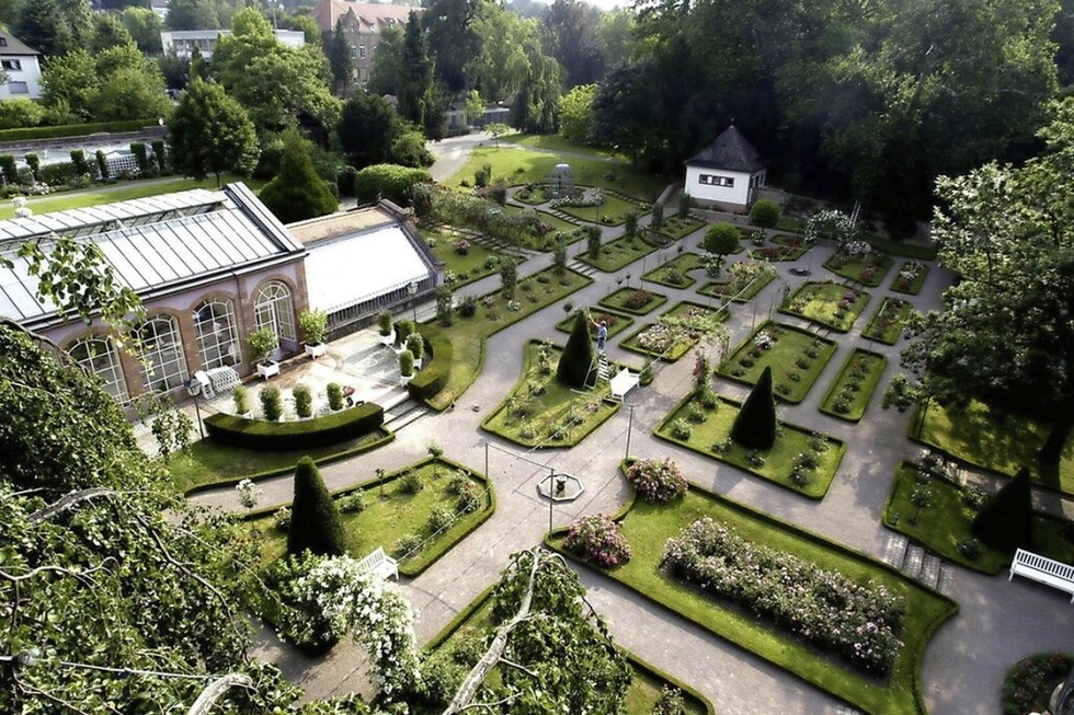 Kurt Hockenjoos nimmt Interessierte mit auf eine Tour durch den blhenden Lahrer Stadtpark - Badische Zeitung TICKET