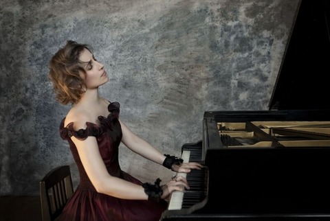 Nadejda Vlaeva spielt: Beethoven, Chopin, Faur, Ravel, Debussy und Busoni - RYSUM - 29.11.2025 17:00