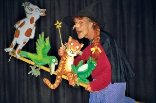 Fr Hund und Katz ist auch noch Platz - Kindertheater von und mit Achim Sonntag