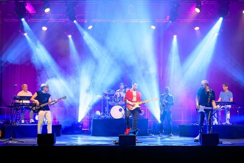 One Night of Dire Straits - Tribute Show - &#8222;30 years later&#8220; Tour - Meppen - 14.02.2025 20:00