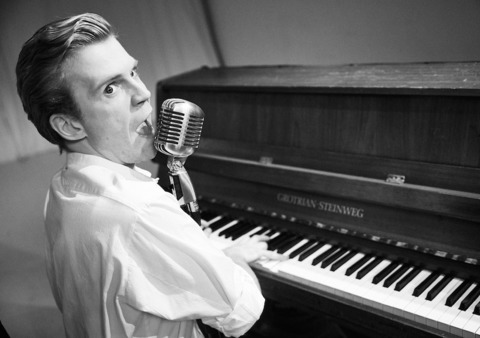 GREAT BALLS OF FIRE! DIE JERRY LEE LEWIS-STORY - Ein musikalischer Soloabend von und mit Justin Hibbeler - Schorndorf - 07.11.2024 19:00