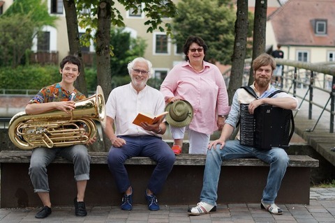 Valentinaden - Lesung von und mit Lisa Gusel & Ludwig Bichlmaier - musikalisch umrahmt von Markus Mayer & Kati Timmer - Landshut - 01.03.2025 19:30