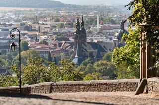 Hoch oben - Das Kloster ber den Dchern von Fulda