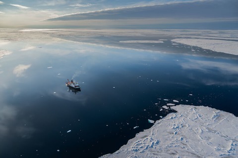 Expedition Arktis 2 - Tauchfahrt am Nordpol - Zingst - 05.10.2024 20:00