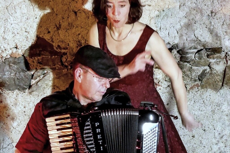 Vera Maier und Thomas Allgeier spielen und singen Tavernenlieder im Thurner Wirtshaus - Badische Zeitung TICKET