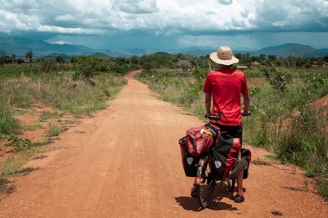 Anderswo. Allein in Afrika. - Mit dem Fahrrad durch Afrika von Sd nach Nord - Kuppenheim - 15.11.2024 19:30