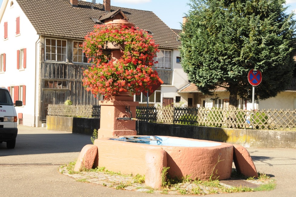 Lindenplatz Hllstein - Steinen