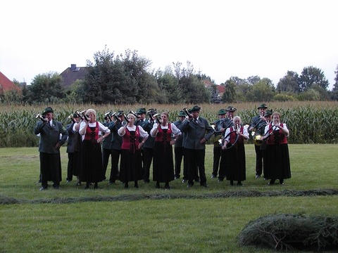 Jagdhornblser im Arboretum Melzingen - Schwienau - 06.10.2024 18:00